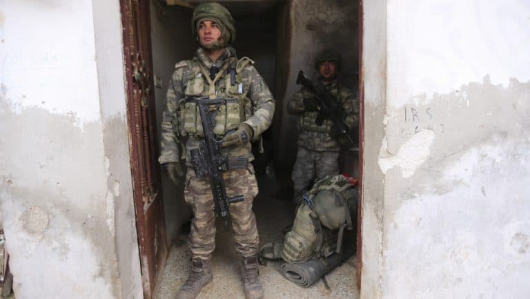 turkish_soldier_syria_ap_20041584673437.jpg