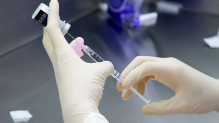embolio_vaccine_emboliasmos_ampe_1.jpg
