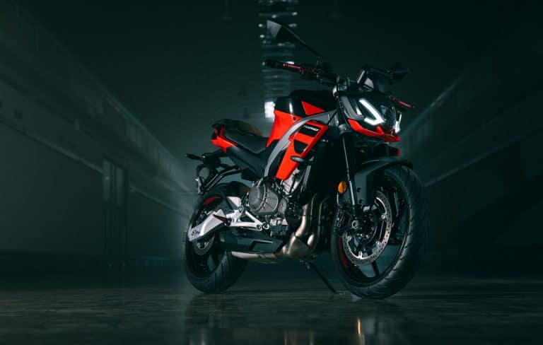 02-Aprilia-Tuono-457.jpg